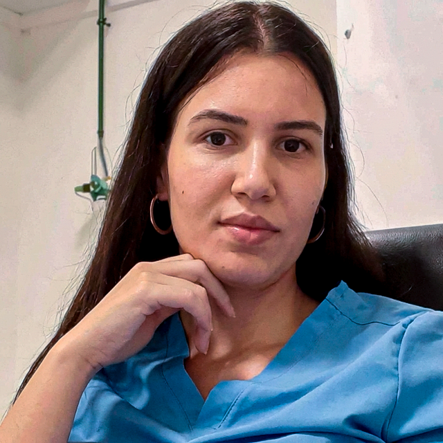 Atención Personalizada - Doctor en primer plano